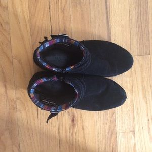 MinneTonka Booties